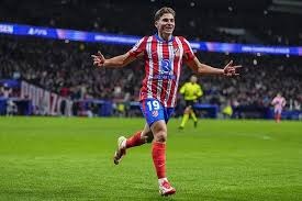 他是唯一能稳住局面的那个人