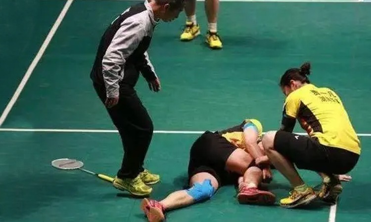 D站米兰哥第13集：以彼之道还施彼身和压力山大的裁判